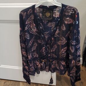 Chic Feather Patterned Blouse in Navy